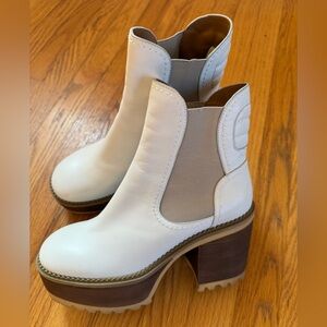 See my Chloe boots. Size 39